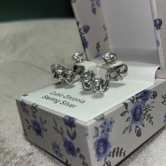 Cubic zirconia earrings, back of the post has three crystals on it - Picture 6 of 6